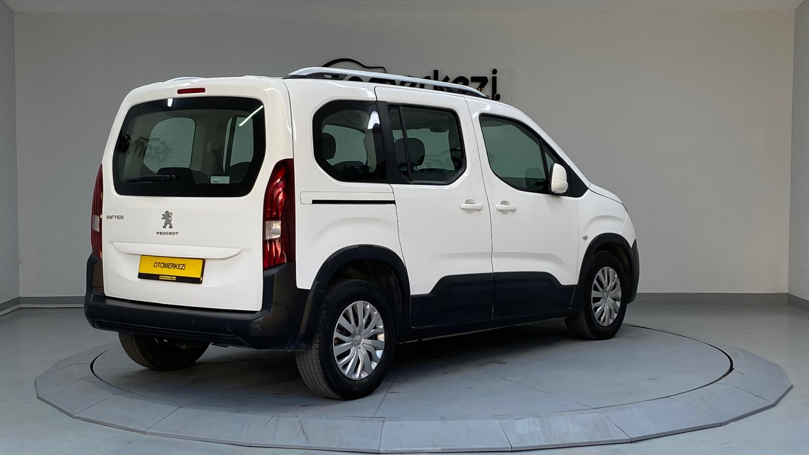 PEUGEOT RIFTER 5